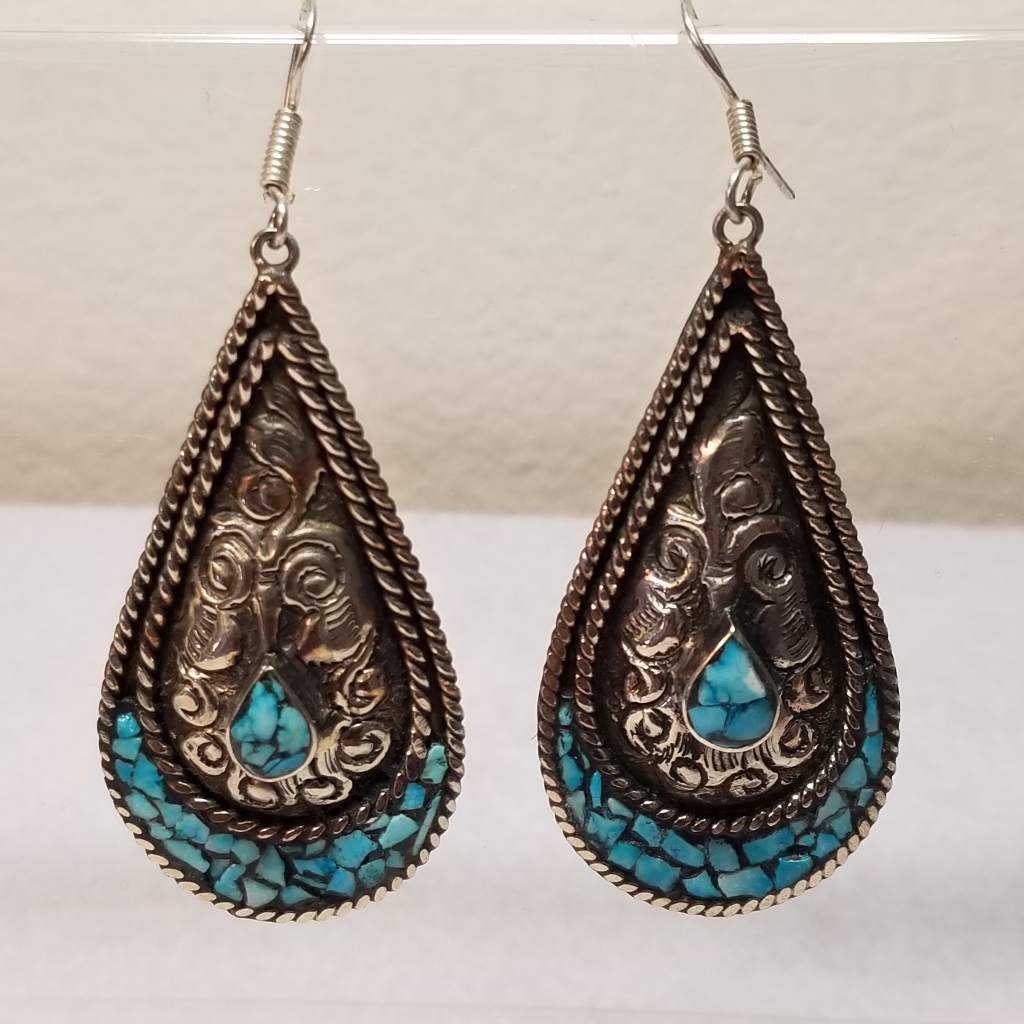 Vintage Earrings Nwot